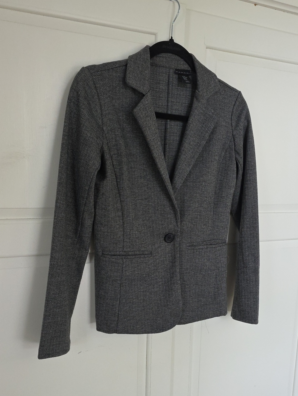 Tahari Gray Herringbone Single-Button Blazer